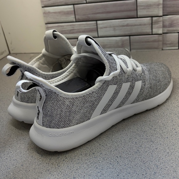 Adidas Cloudfoam aapure a women’s size 8.5 in excellent condition - Picture 7 of 9